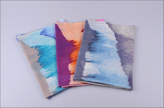 印花圍巾 羊絨圍巾 女士圍巾 圍巾批發(fā)