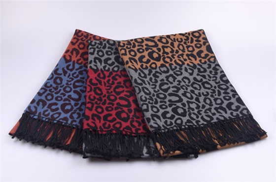 圍巾批發(fā)進(jìn)貨網(wǎng)