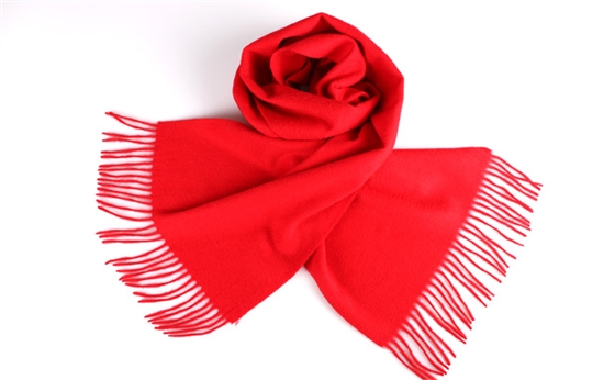 中國(guó)紅圍巾