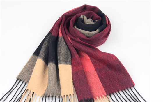 拉舍爾毛毯和羊毛毯哪個(gè)好,毯子精品推薦 羊毛毯圖