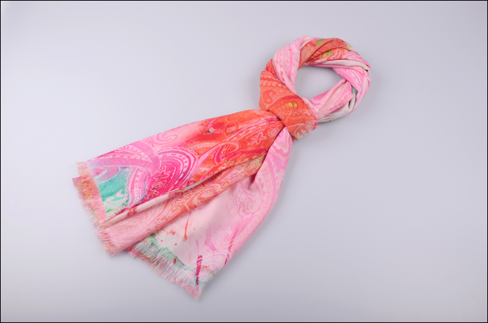 羊毛披肩 羊毛噴繪圍巾 女士圍巾 圍巾批發(fā) 羊毛披肩 羊毛噴繪圍巾 女士圍巾 圍巾批發(fā)