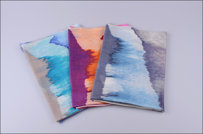 印花圍巾 羊絨圍巾 女士圍巾 圍巾批發(fā) 印花圍巾 羊絨圍巾 女士圍巾 圍巾批發(fā)