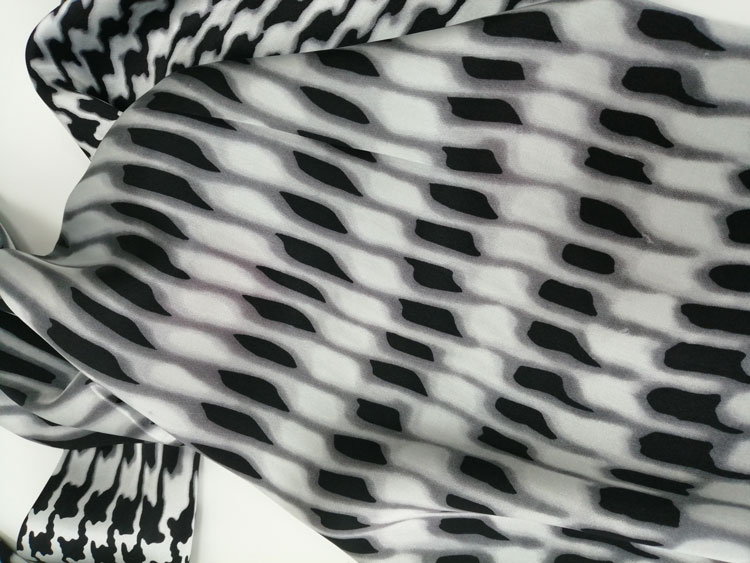 幻想空間白細(xì)節(jié)圖