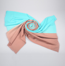 漸變色羊毛披肩 漸變色羊毛披肩