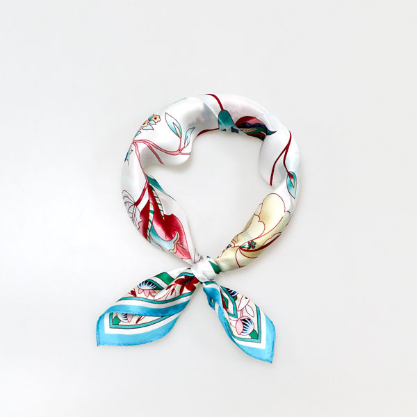 花紅葉綠小方巾