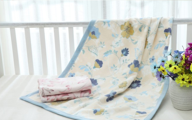 優(yōu)質(zhì)的羊毛毯車 羊毛毯圖